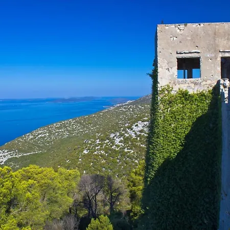 Holiday home Robinson House In With Sea View